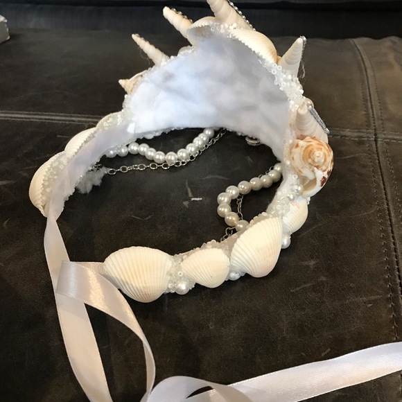 Mermaid Seashell Crown Headdress - Picture 3 of 3